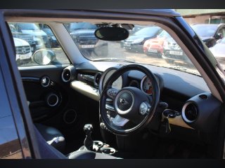 /photos/11643/92550abd-d67d-42da-b374-4c23f2bb9d7e_i320x240.jpg